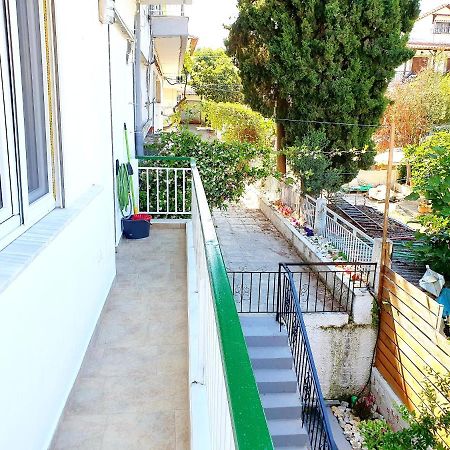 Cozy & Cool Apartment N1 30M From Sea Nea Kallikrateia Екстериор снимка