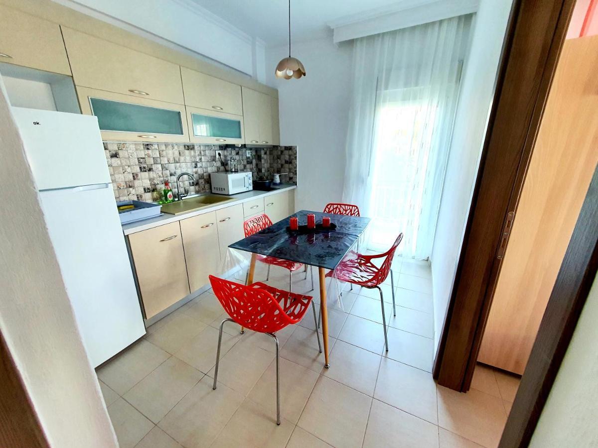 Cozy & Cool Apartment N1 30M From Sea Nea Kallikrateia Екстериор снимка