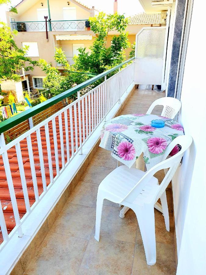 Cozy & Cool Apartment N1 30M From Sea Nea Kallikrateia Екстериор снимка