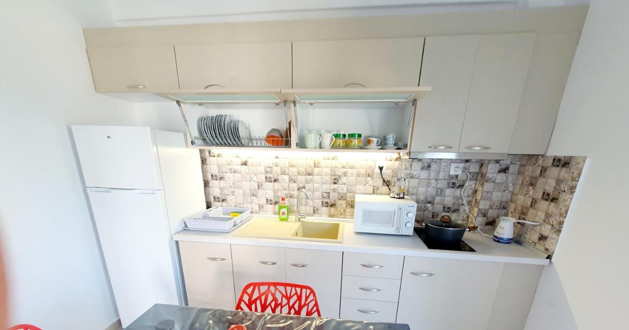 Cozy & Cool Apartment N1 30M From Sea Nea Kallikrateia Екстериор снимка