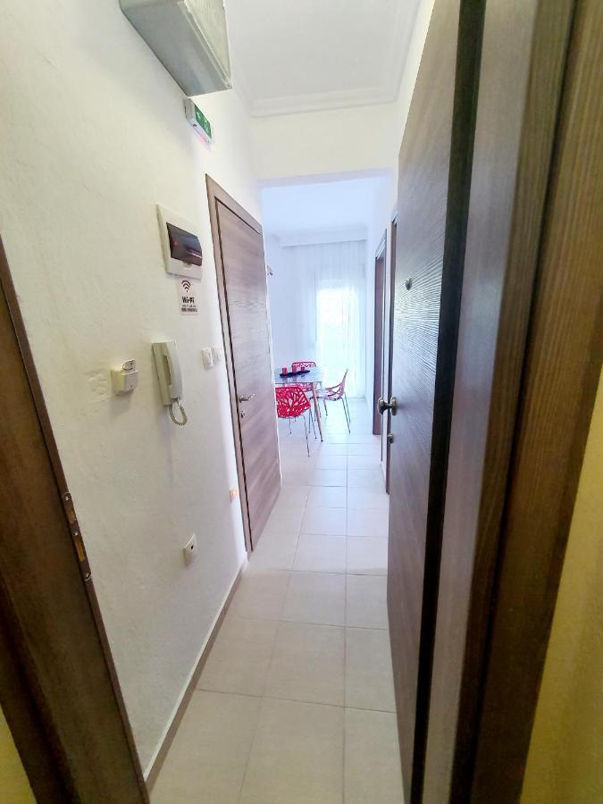 Cozy & Cool Apartment N1 30M From Sea Nea Kallikrateia Екстериор снимка