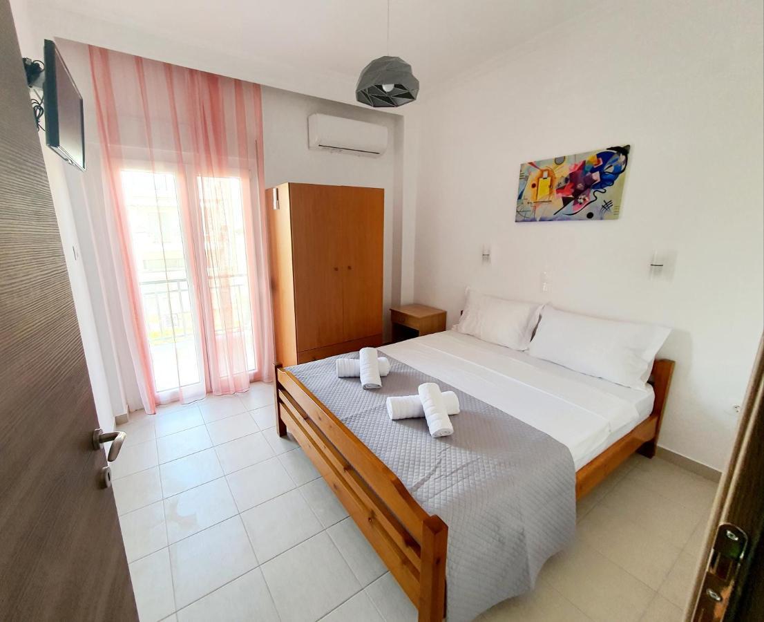 Cozy & Cool Apartment N1 30M From Sea Nea Kallikrateia Екстериор снимка
